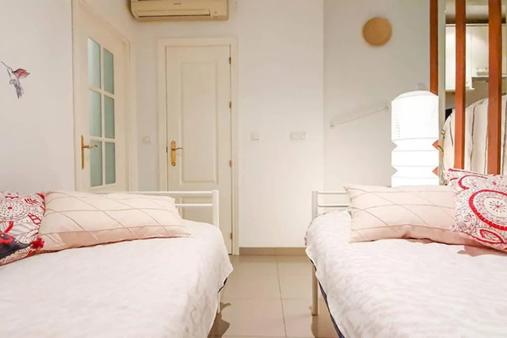 Apartamento Suite Next To Catedral Sevilla 0*,  İspanya